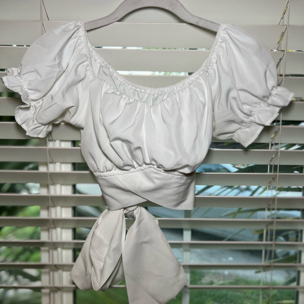 Elegant White Puff Sleeve Top